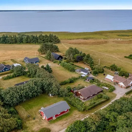 Taija - 200m To The Fjord By Interhome