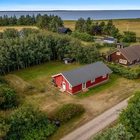 Taija - 200m To The Fjord By Interhome